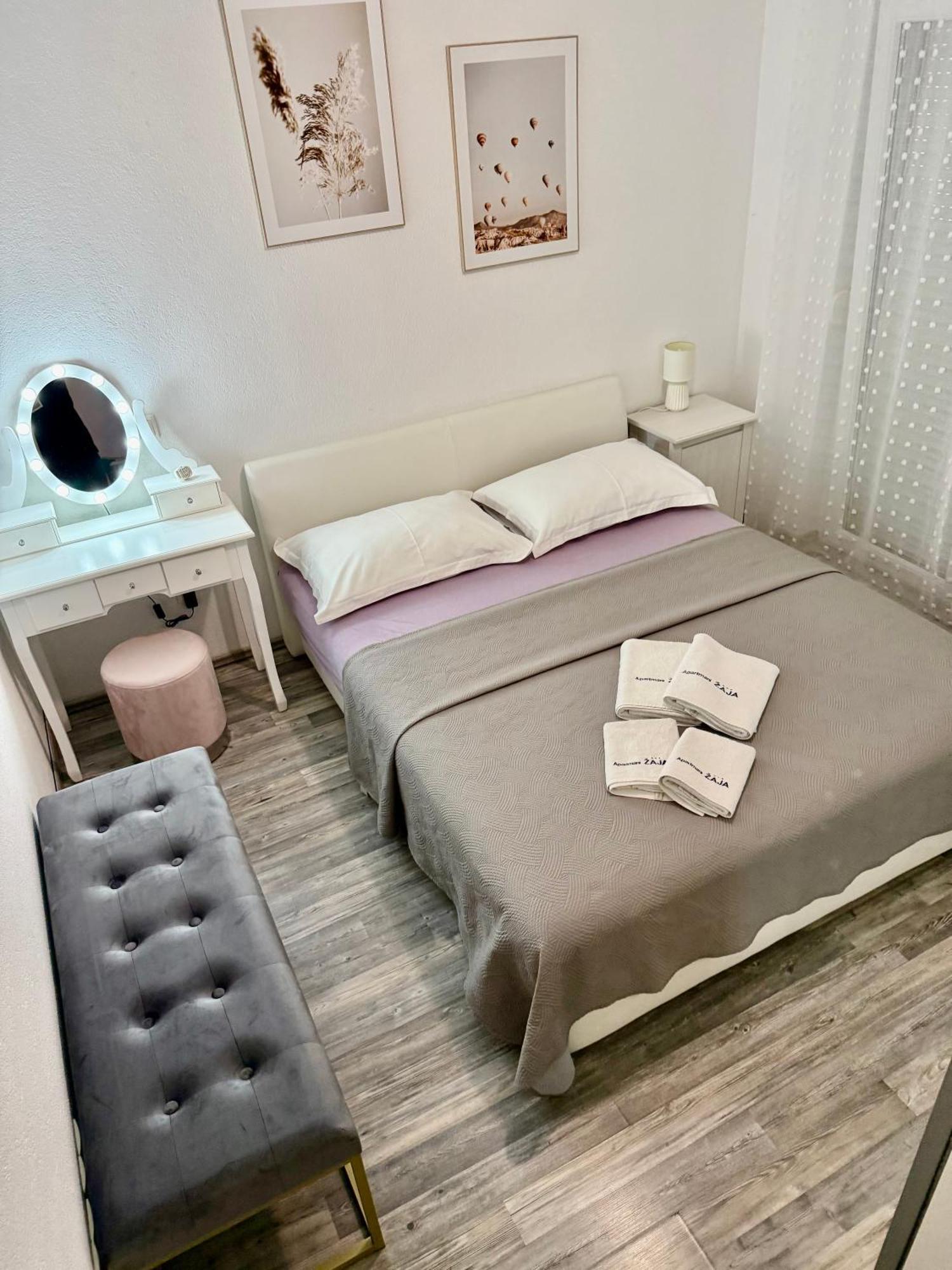Apartments Zaja Сегет Враница Екстериор снимка