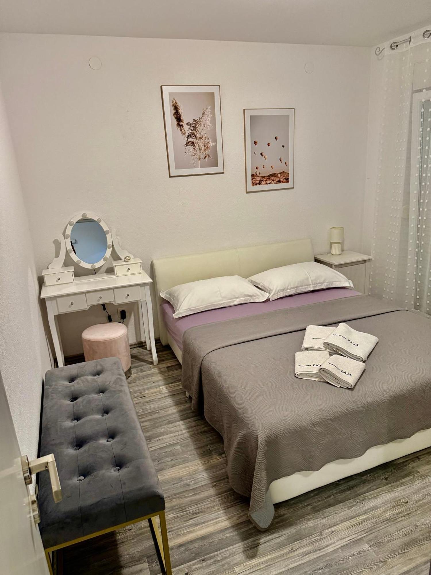 Apartments Zaja Сегет Враница Екстериор снимка