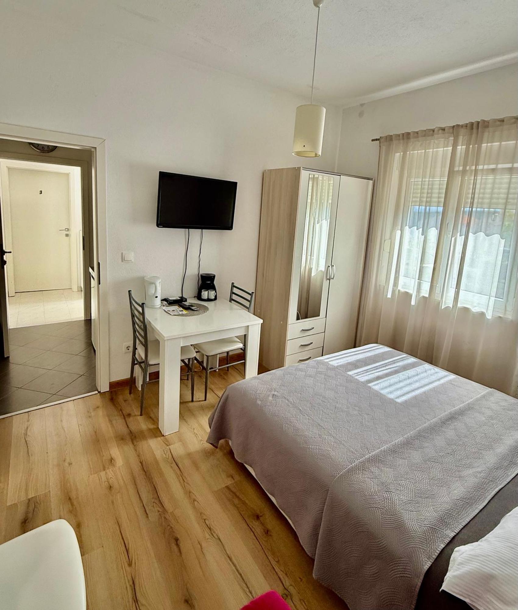 Apartments Zaja Сегет Враница Екстериор снимка