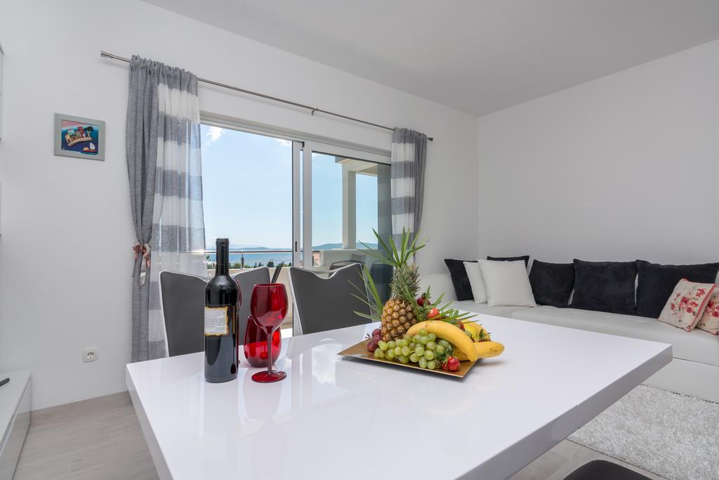 Apartments Zaja Сегет Враница Екстериор снимка