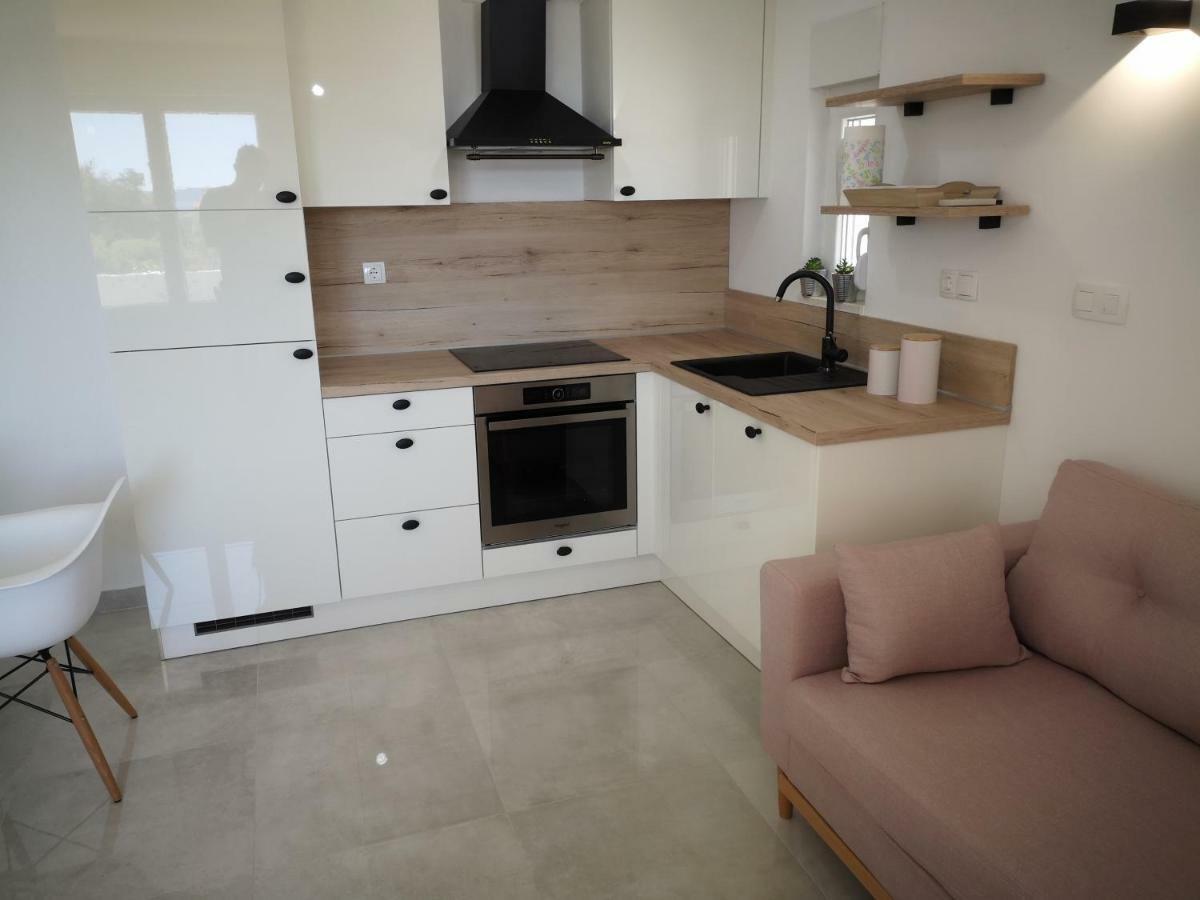 Apartments Zaja Сегет Враница Екстериор снимка