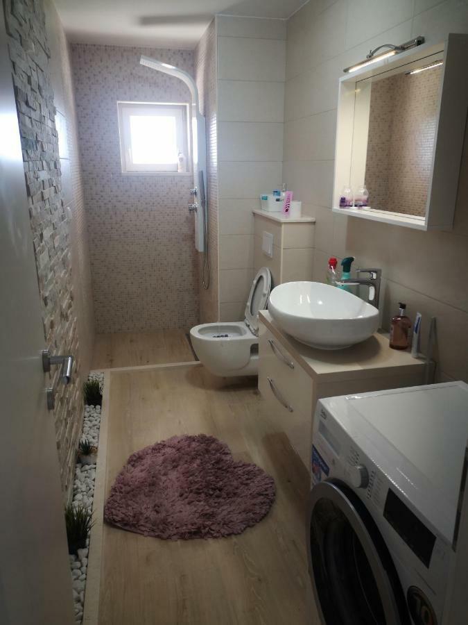 Apartments Zaja Сегет Враница Екстериор снимка